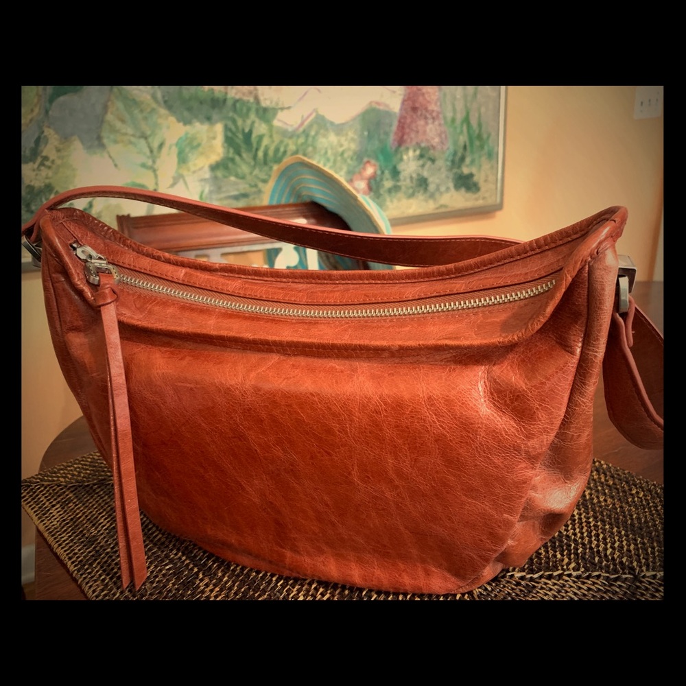 Hobo shoulder bag